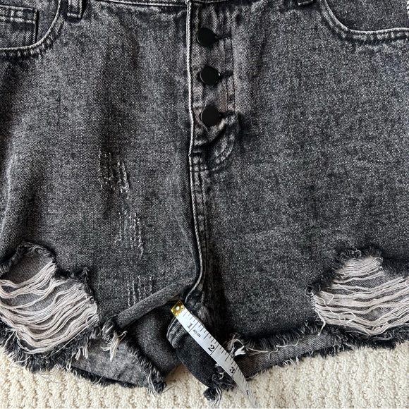 SAVANNA JANE Rhinestone Tassel Black Gray Distressed Jean Shorts Large L - Picture 9 of 12